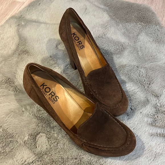 MICHEAL KORS BROWN SUEDE HEELS!! - Picture 1 of 5